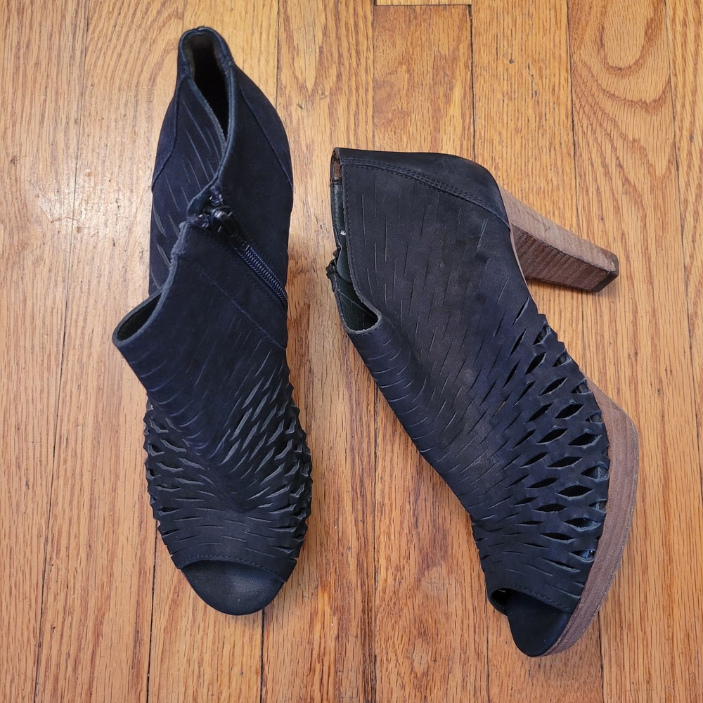 Paul Green 38 Black Suede Peep Toe Ankle Booties‎ Side Zip Caged Booties
